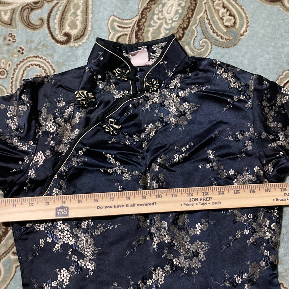 Elegant Black and Gold Floral Midi Dress - Picture 9 of 11